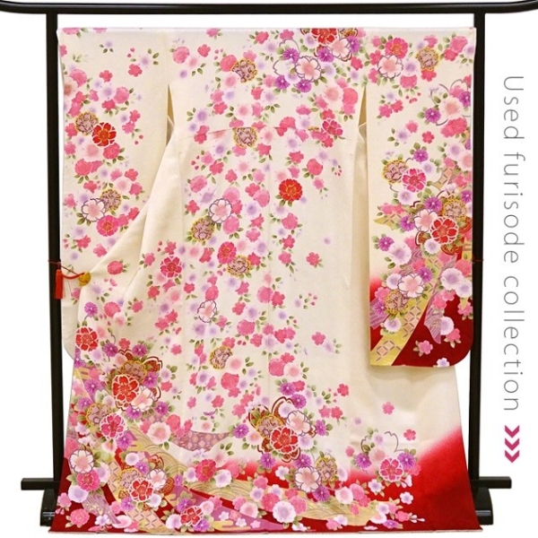 振袖 成人式 USED 正絹 仕立て上がり Ａランク No,266 白 桜と熨斗 Lサイズ[販売]