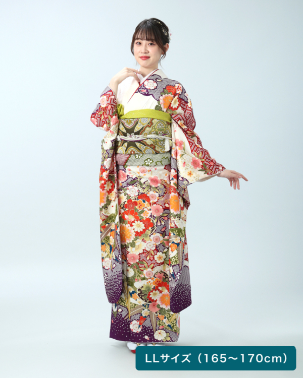 白地に幻想的な四季花文様と毬