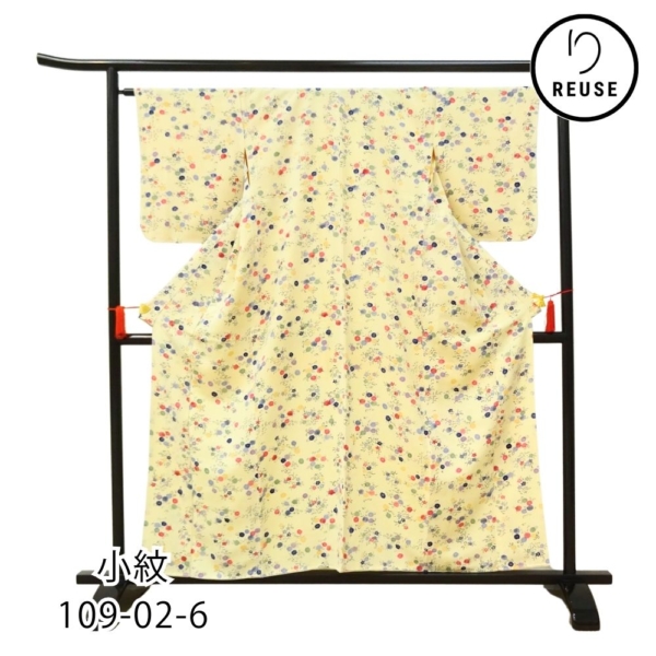 小紋 正絹 リユース 中古 クリーム色 彩り豊かな花々  109-02-6 (8050-00501)