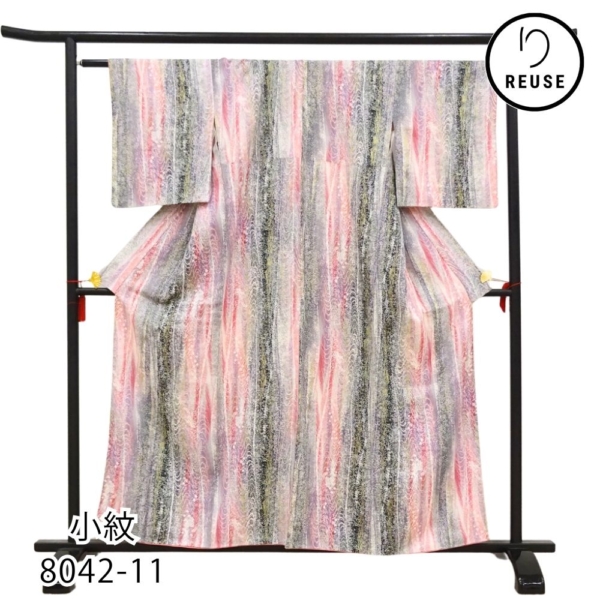 小紋 正絹 リユース 中古 袷 黒・ピンク・ラベンダー 縦ぼかし 8042-11 バチ衿 レトロモダン 観劇 洒落着