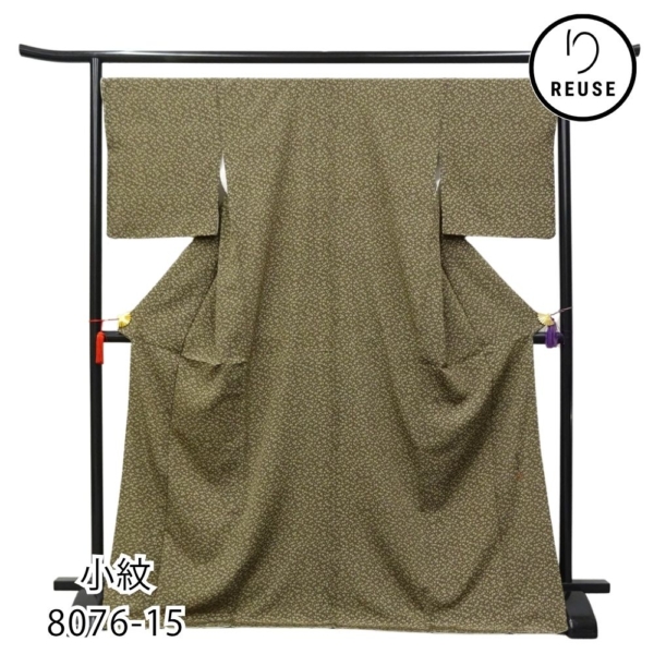 小紋  正絹 リユース 中古 袷 オリーブグリーン 桜散らし 8076-15 (8050-01082)  未使用 洒落着 カジュアル