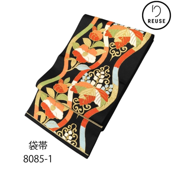 袋帯 リユース 中古 正絹 黒地 金糸 立涌に椿 桐文様 豪華刺繍 唐織風 アンティーク帯 8085-1 はぎれ リメイク用 舞台衣装 小物作り