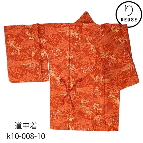 和装コート 袷 正絹 リユース 中古 道中着 朱色 波に草花文様 飾り紐付き k10-008-10(8050-00641)